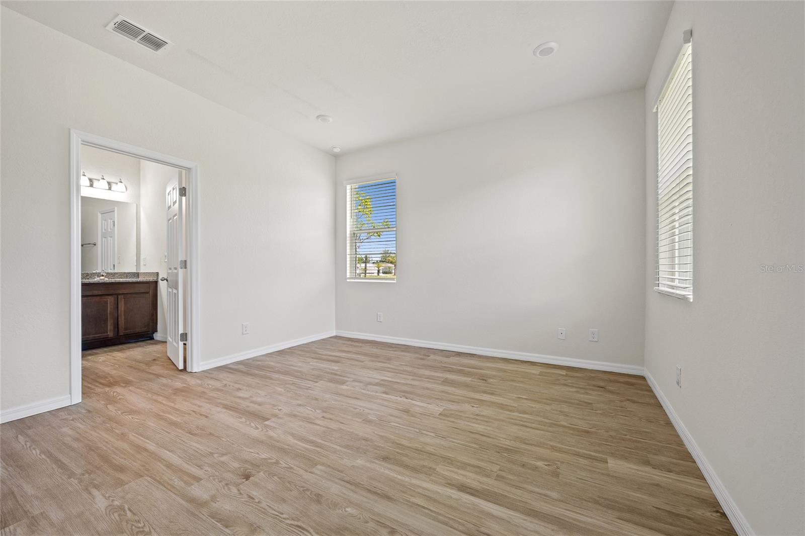 Image 15 of 46 For 27263 Deep Creek Boulevard