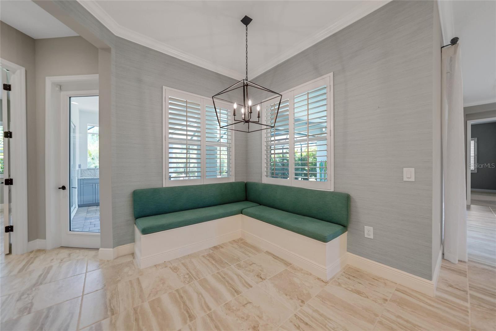 Image 17 of 52 For 12472 Davie Court