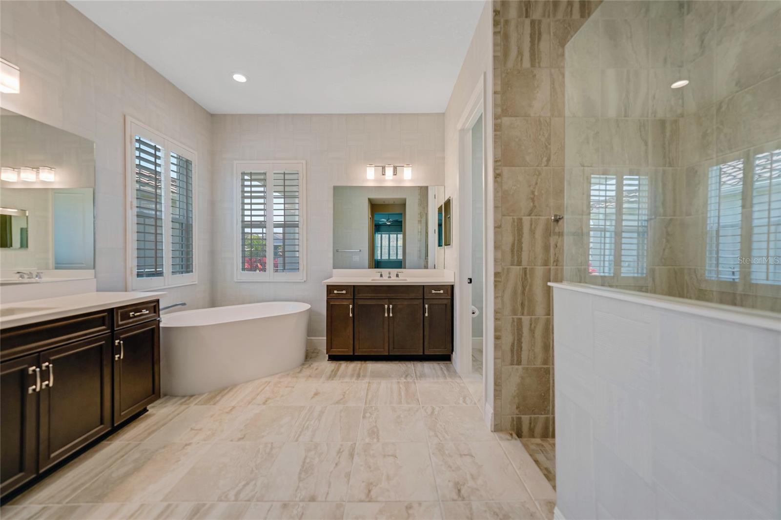 Image 21 of 52 For 12472 Davie Court