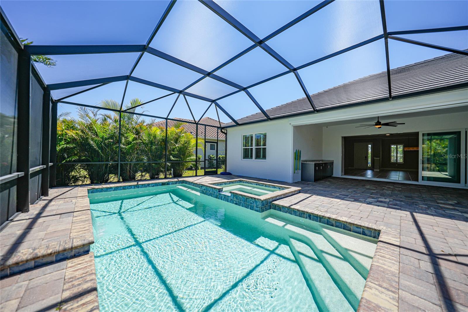 Image 32 of 52 For 12472 Davie Court
