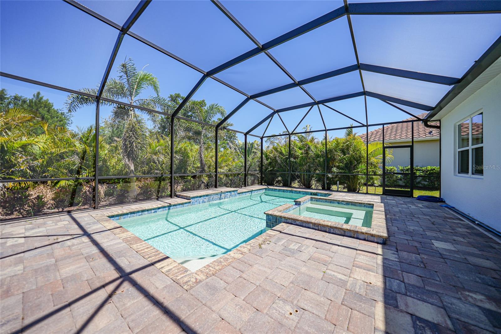 Image 4 of 52 For 12472 Davie Court