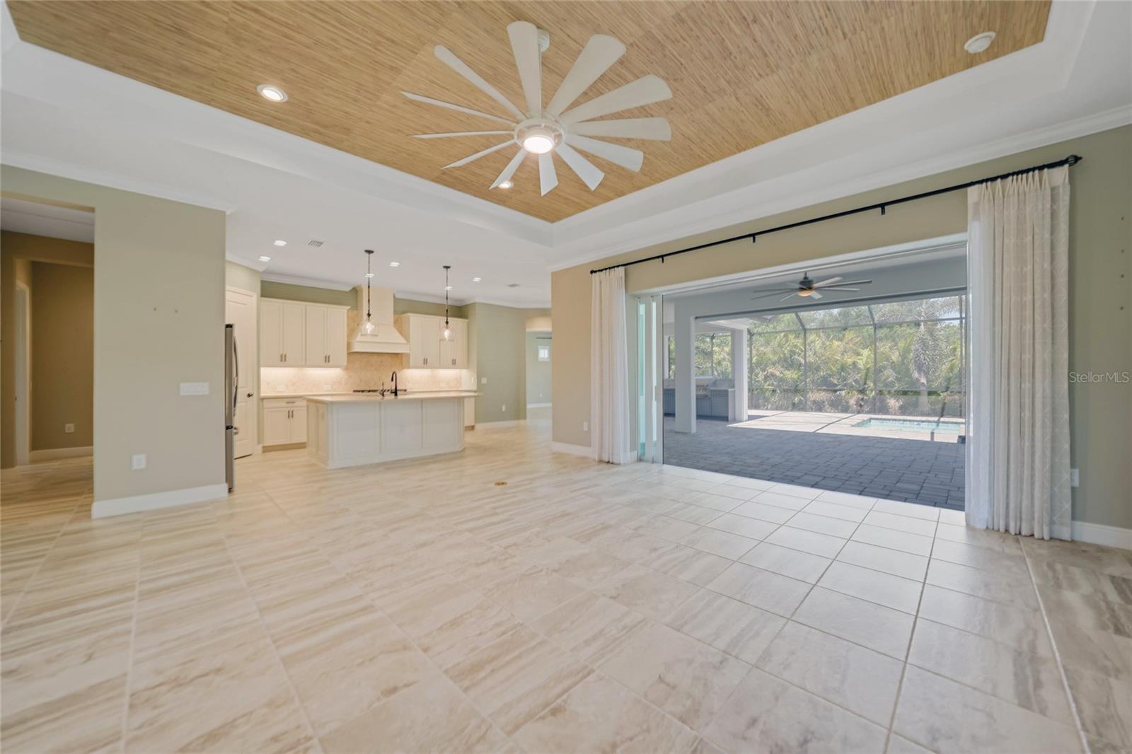 Image 9 of 52 For 12472 Davie Court