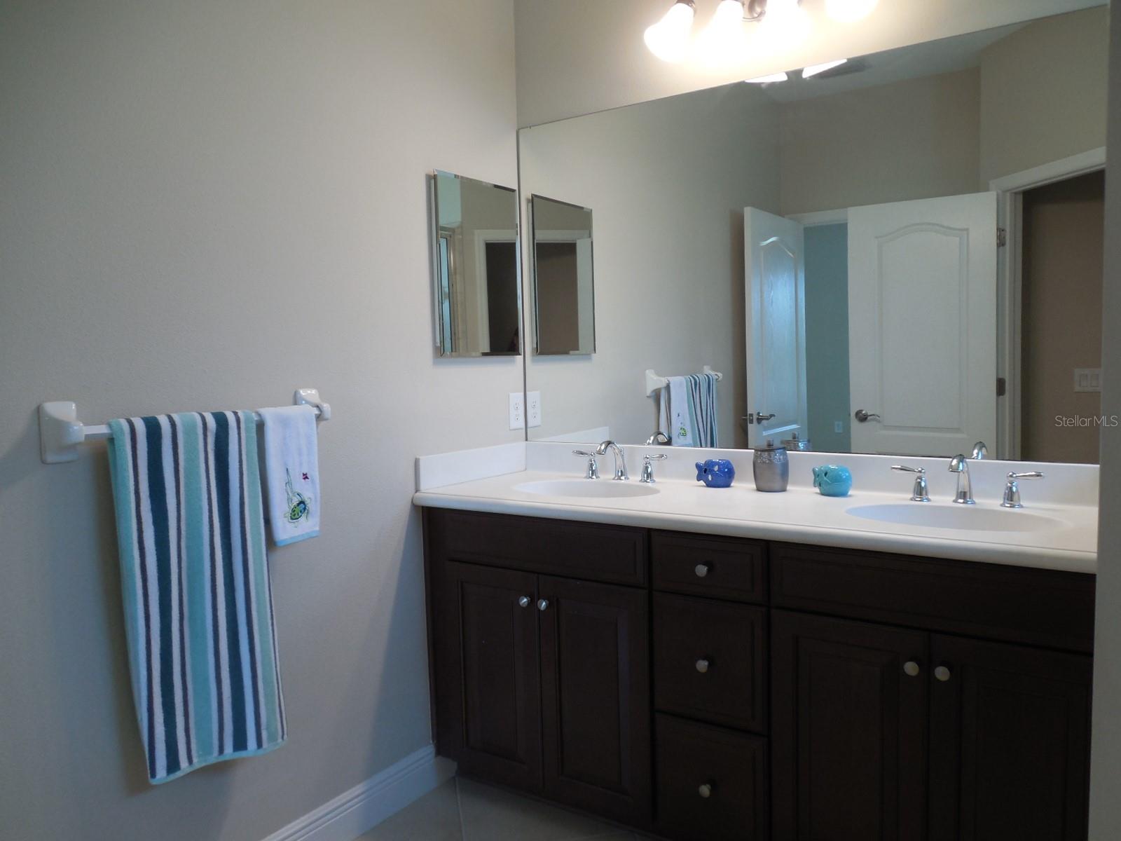 Image 20 of 42 For 12656 Sagewood Drive