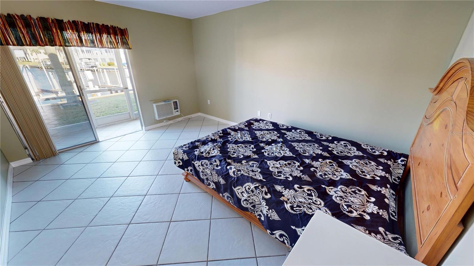 Image 18 of 29 For 311 Garvin Street 405a