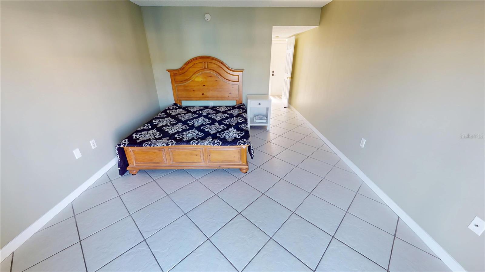 Image 19 of 29 For 311 Garvin Street 405a