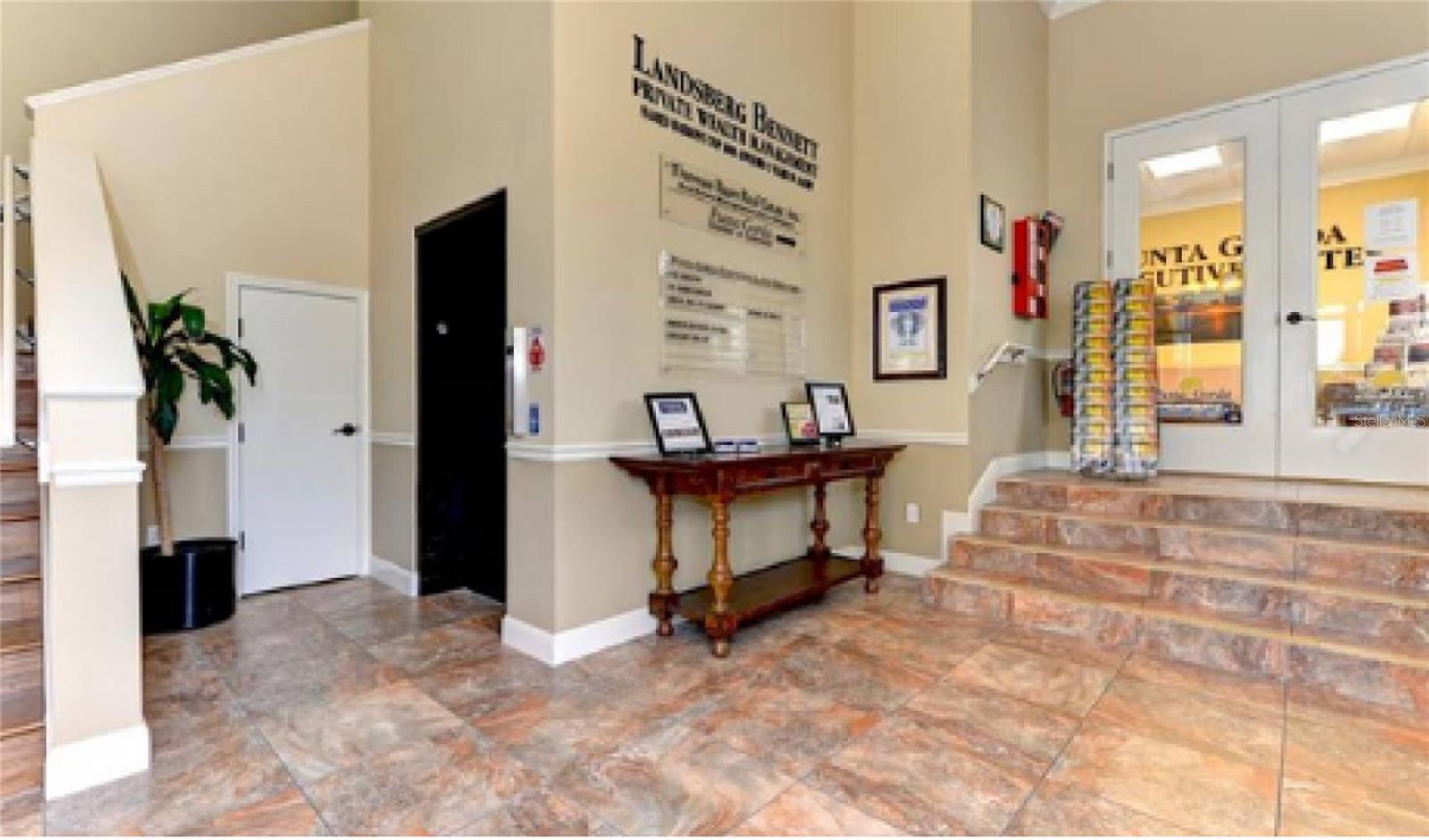 Image 2 of 5 For 252 Marion Avenue 1127