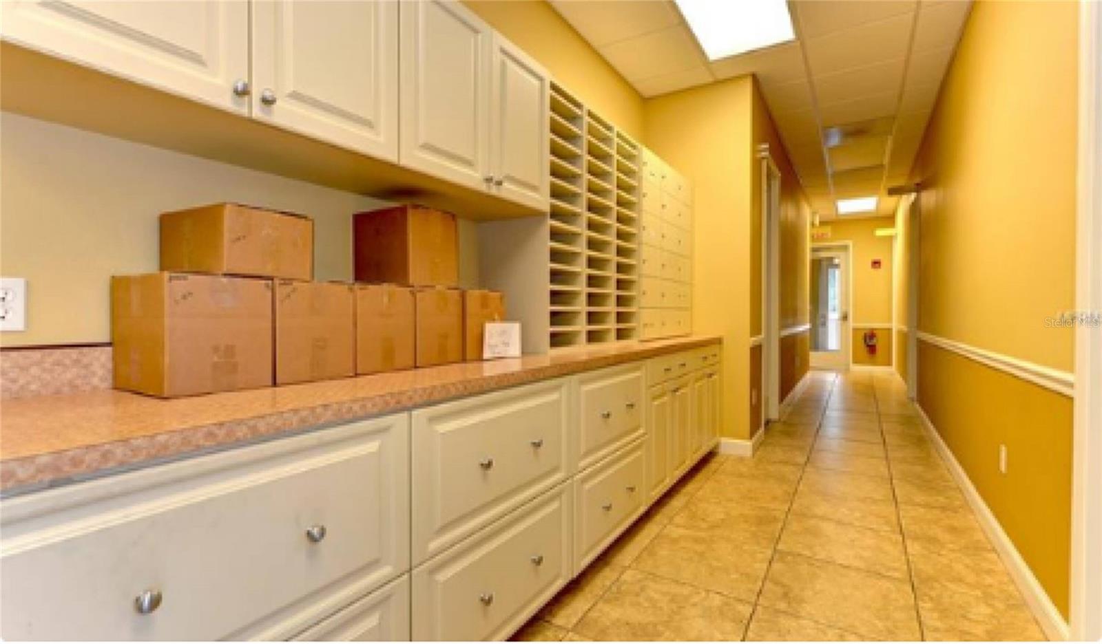Image 3 of 5 For 252 Marion Avenue 1127