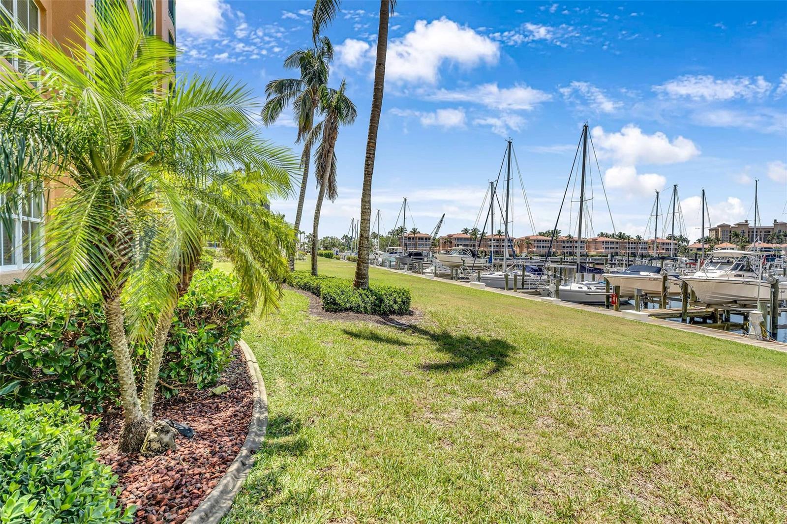 Image 38 of 44 For 2090 Matecumbe Key Road 1105