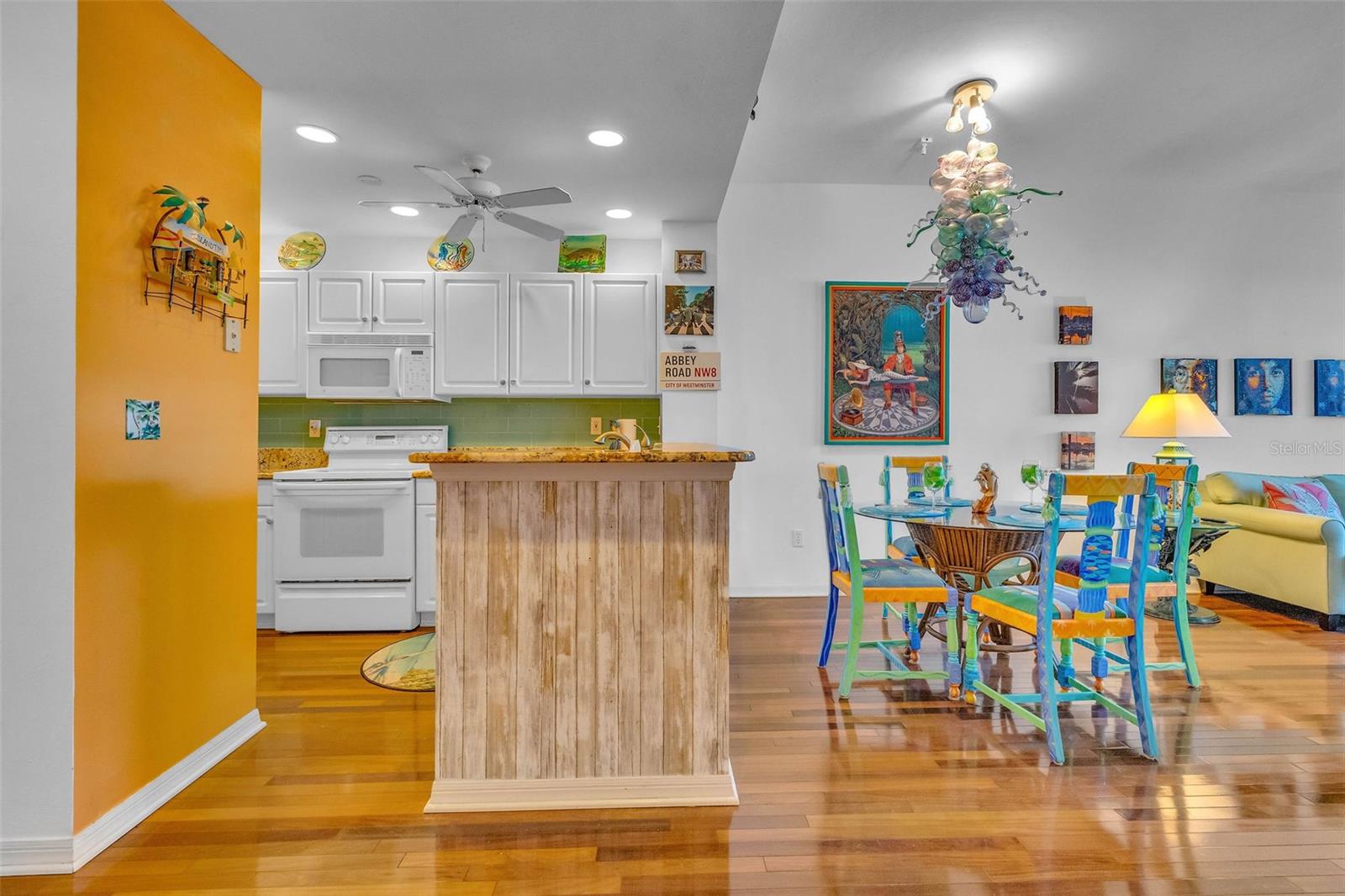 Image 9 of 44 For 2090 Matecumbe Key Road 1105