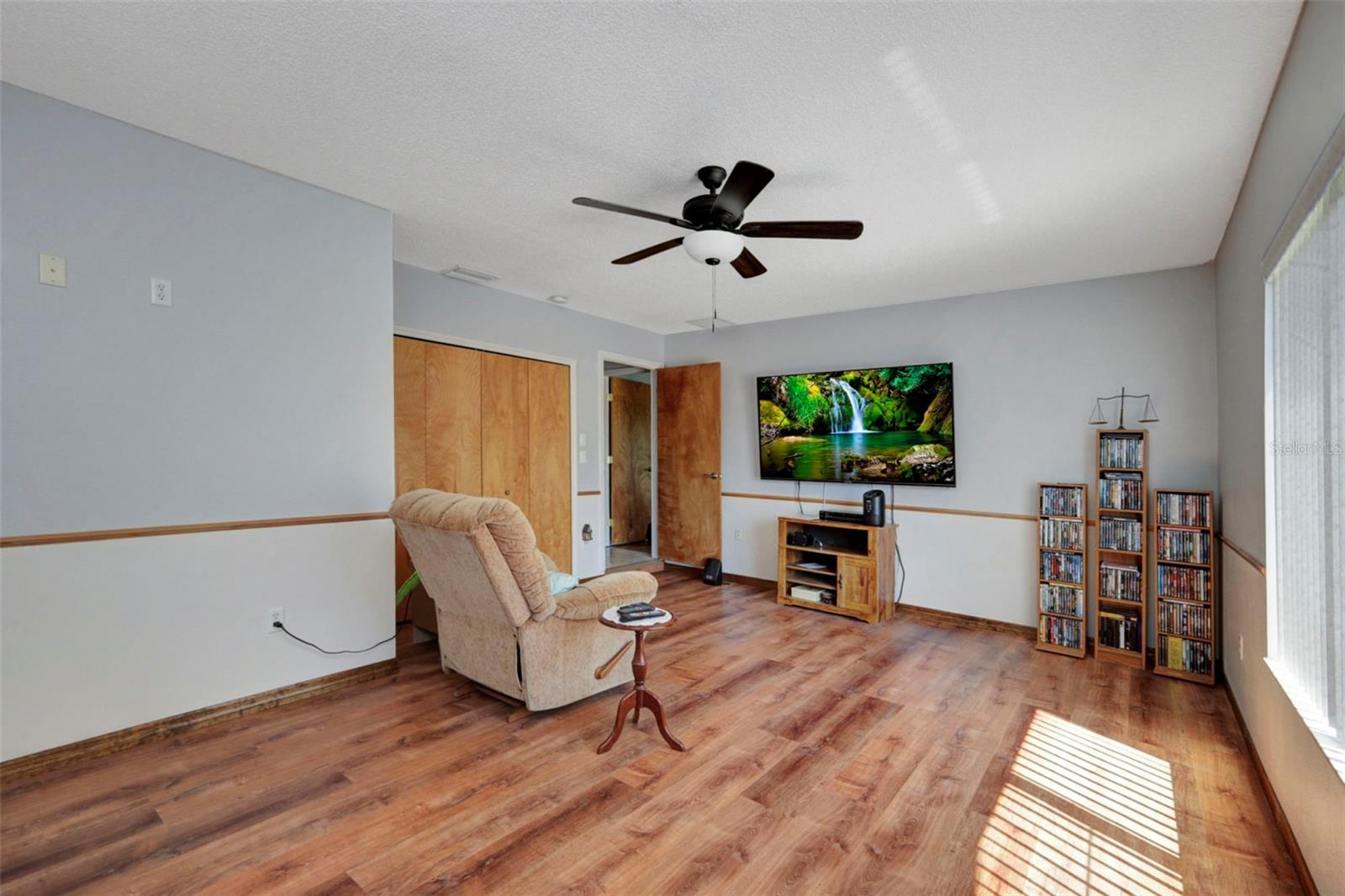 Image 26 of 59 For 4474 Ozark Avenue