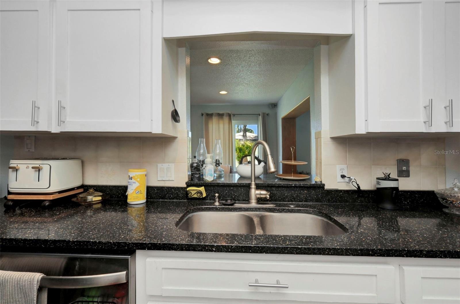 Image 34 of 59 For 4474 Ozark Avenue