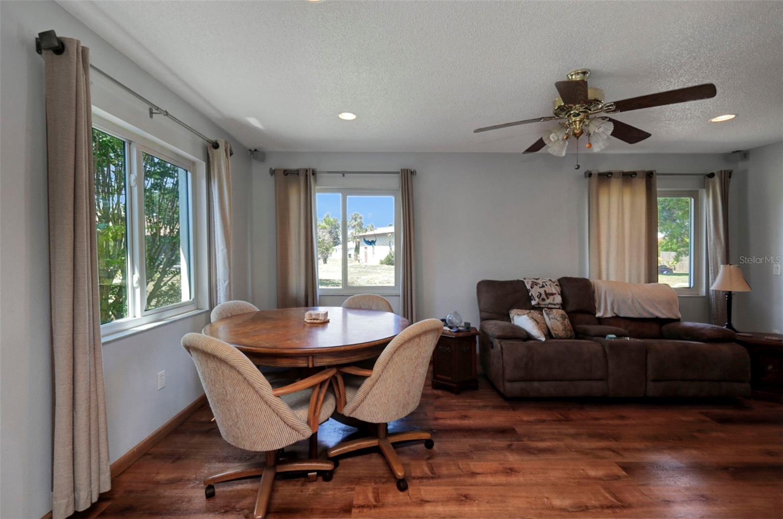 Image 37 of 59 For 4474 Ozark Avenue