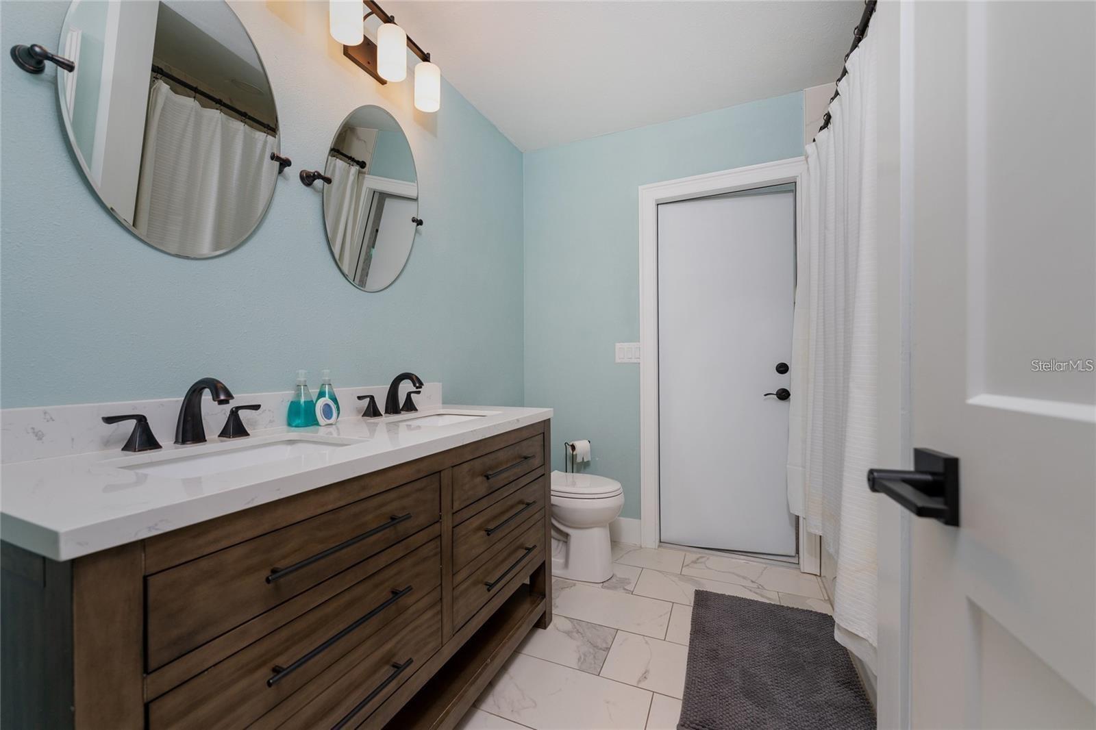 Image 19 of 23 For 12420 Minot Avenue