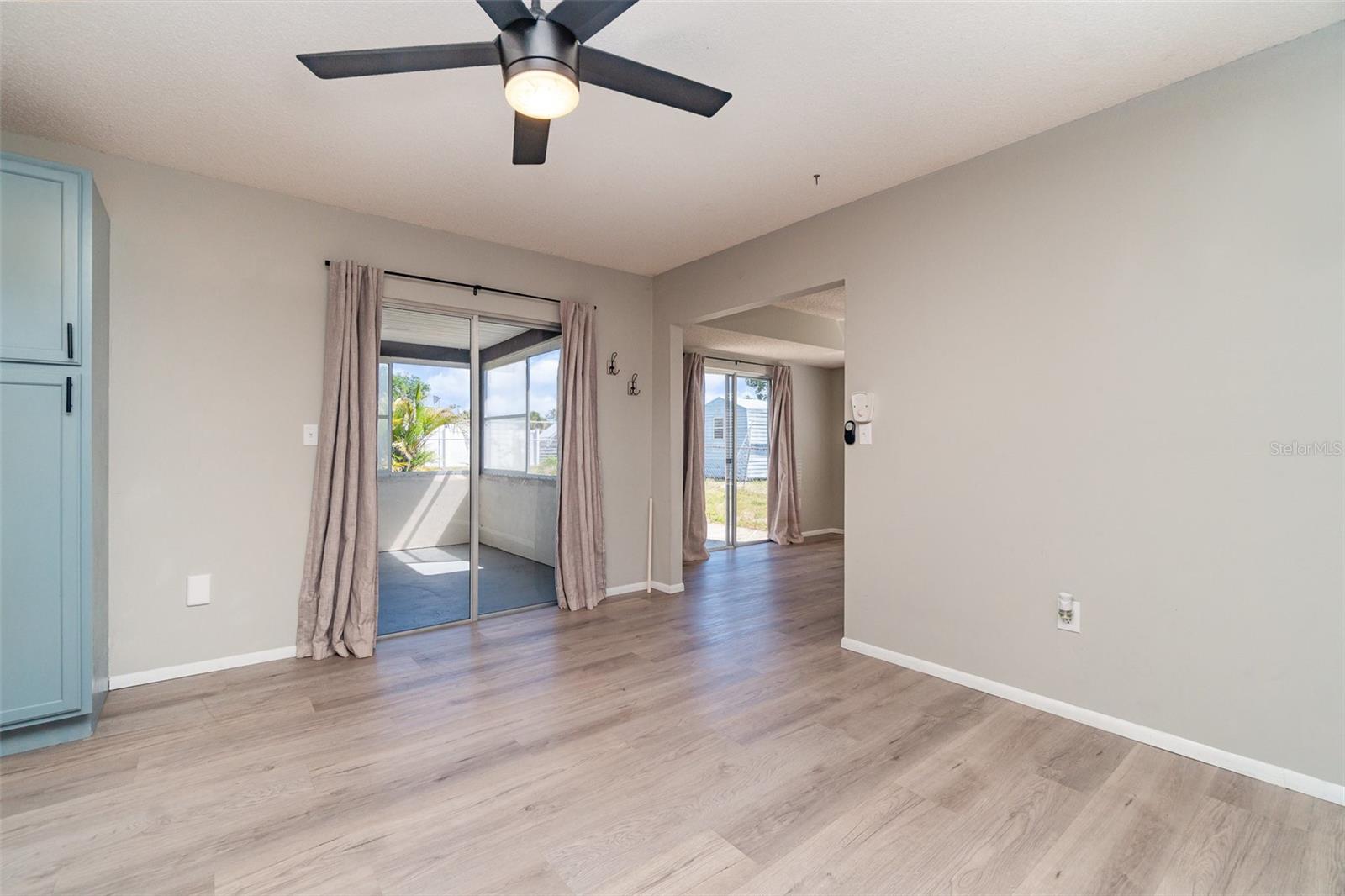 Image 5 of 25 For 8238 San Jacinto Avenue