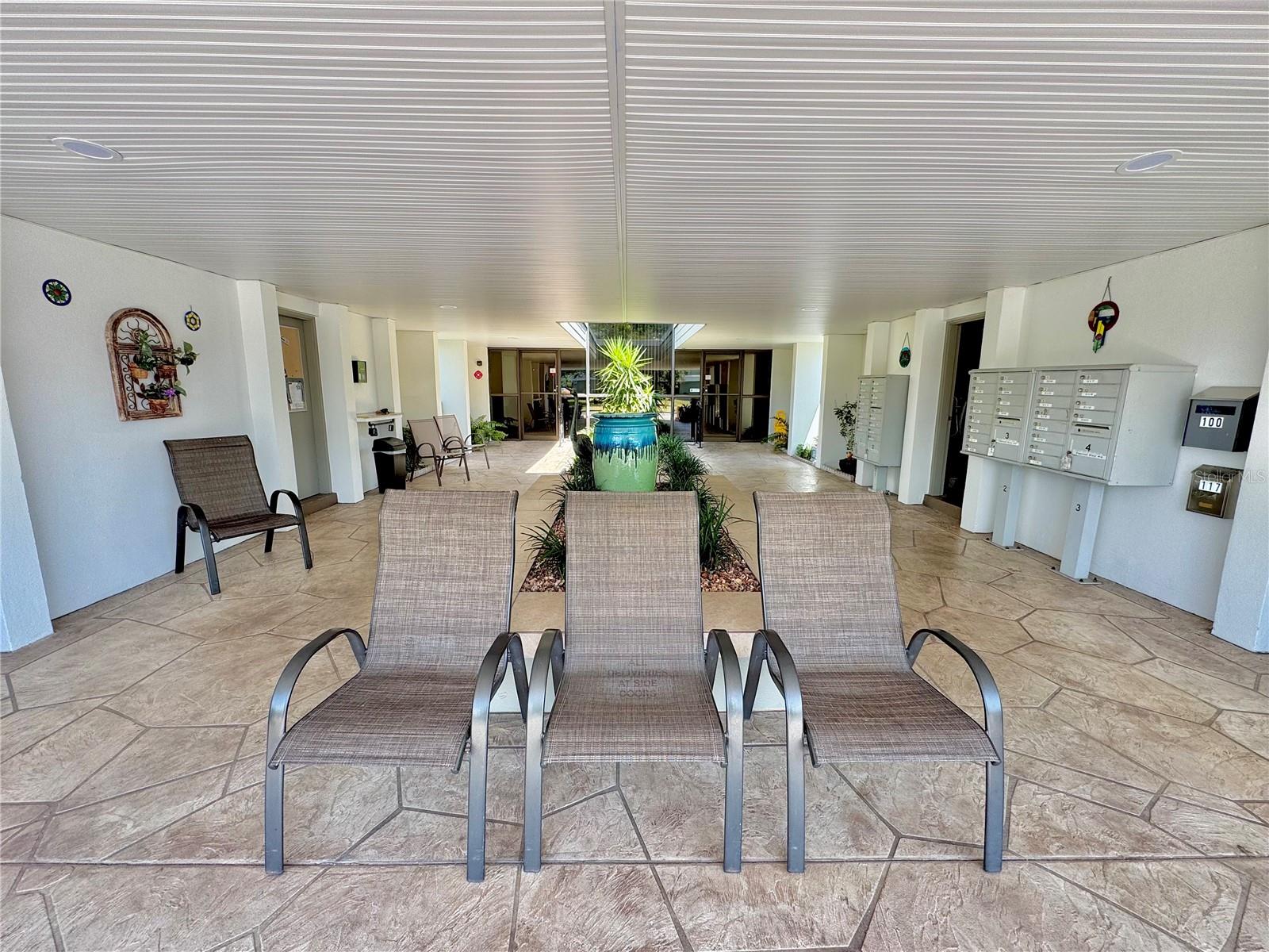 Image 14 of 32 For 21300 Brinson Avenue 112