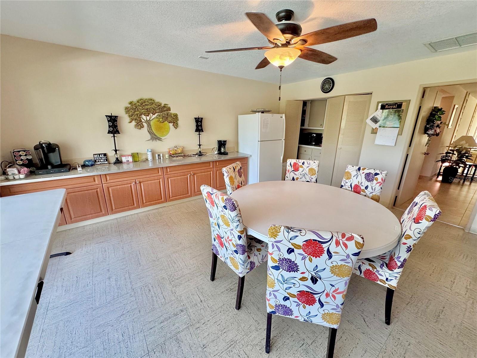 Image 20 of 32 For 21300 Brinson Avenue 112