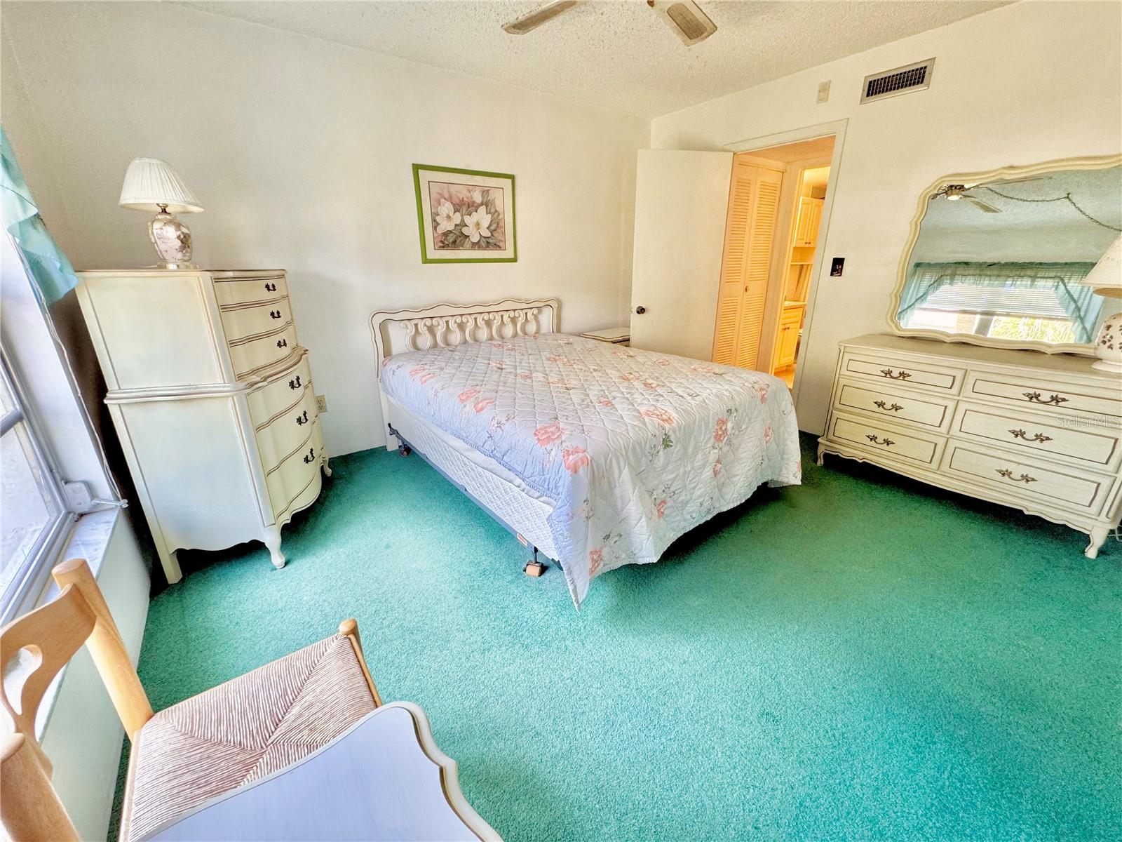 Image 3 of 32 For 21300 Brinson Avenue 112