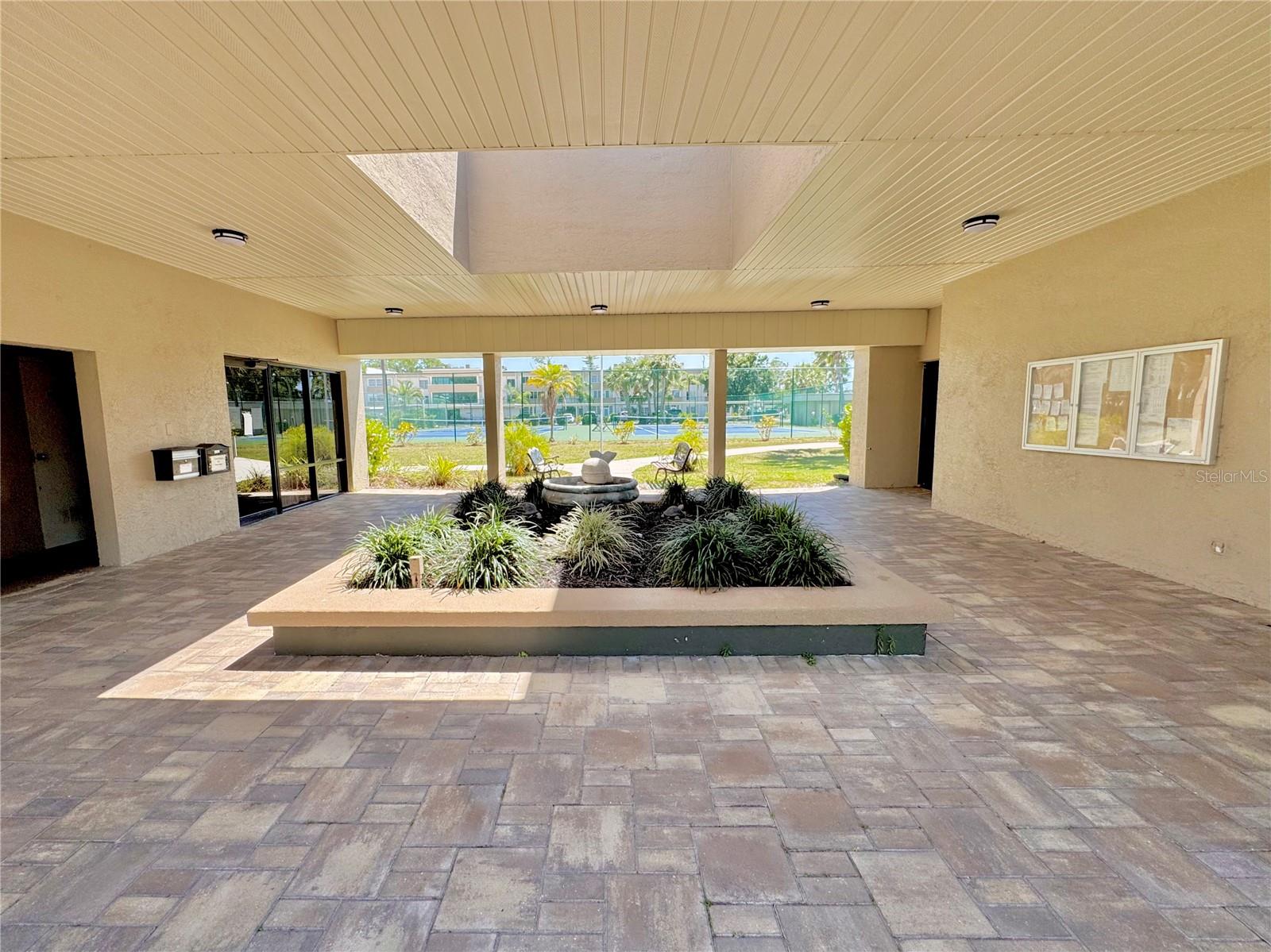 Image 30 of 32 For 21300 Brinson Avenue 112