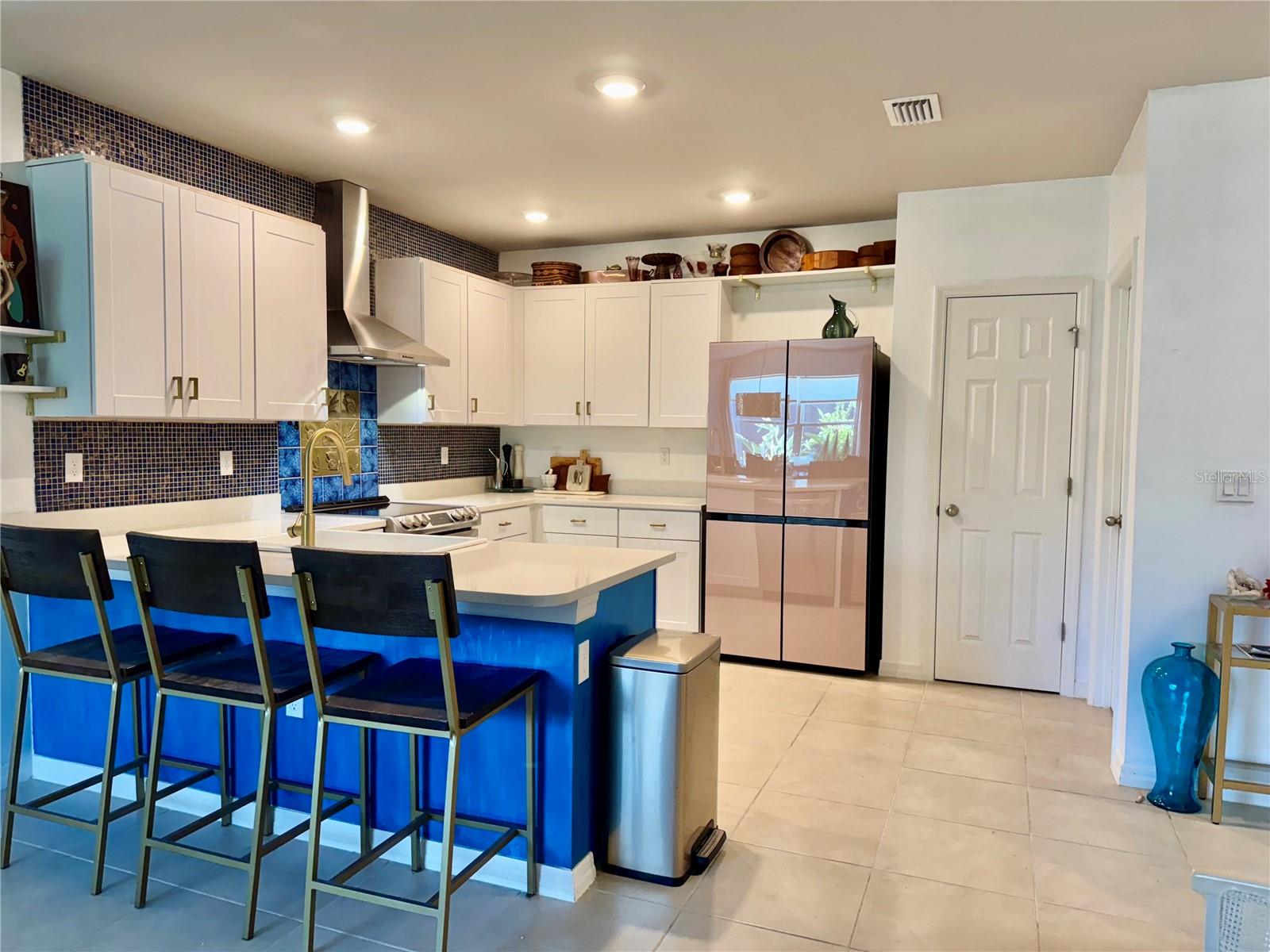 Image 5 of 69 For 7232 Lenox Circle