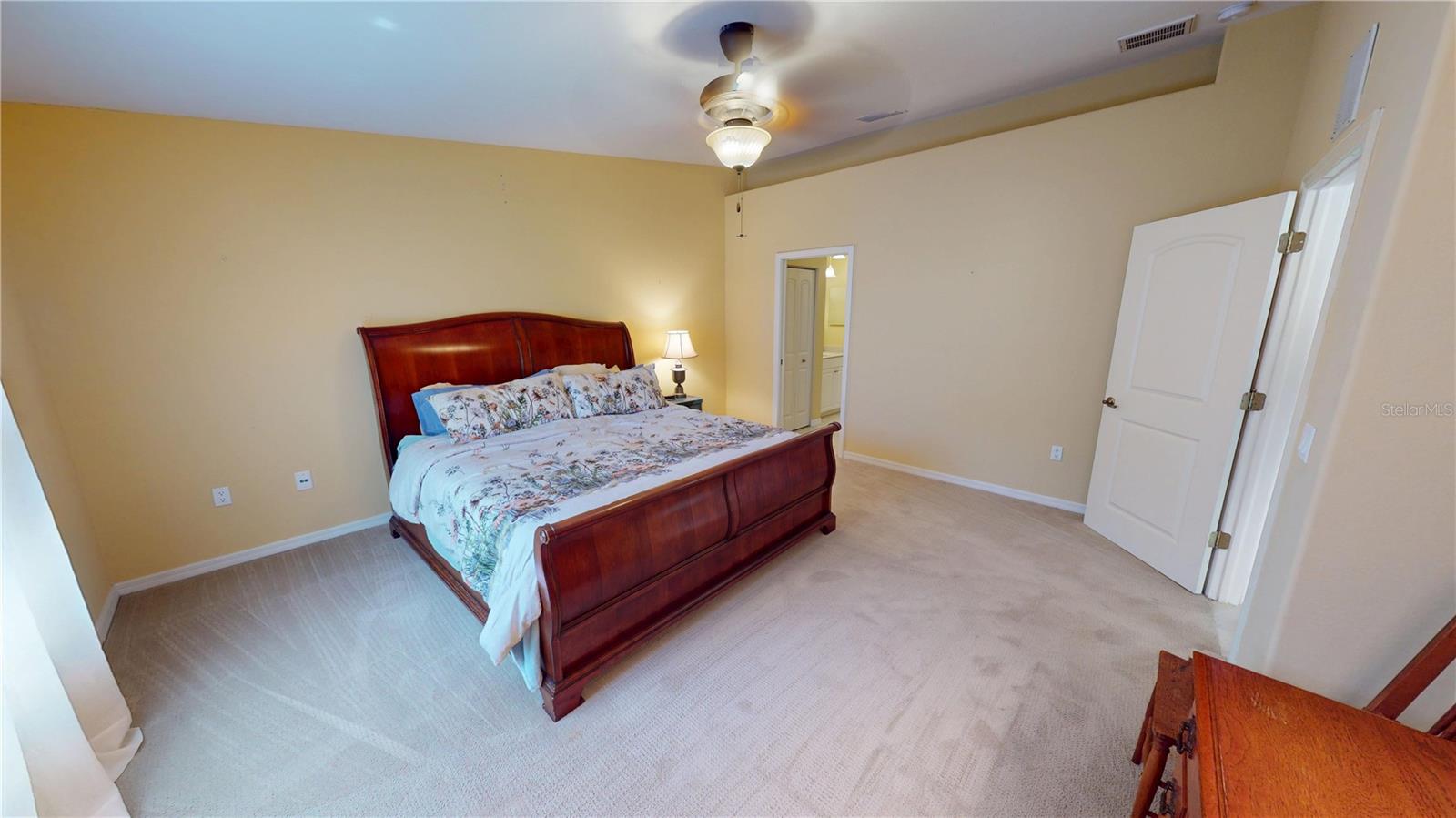 Image 18 of 38 For 327 Monaco Drive 12