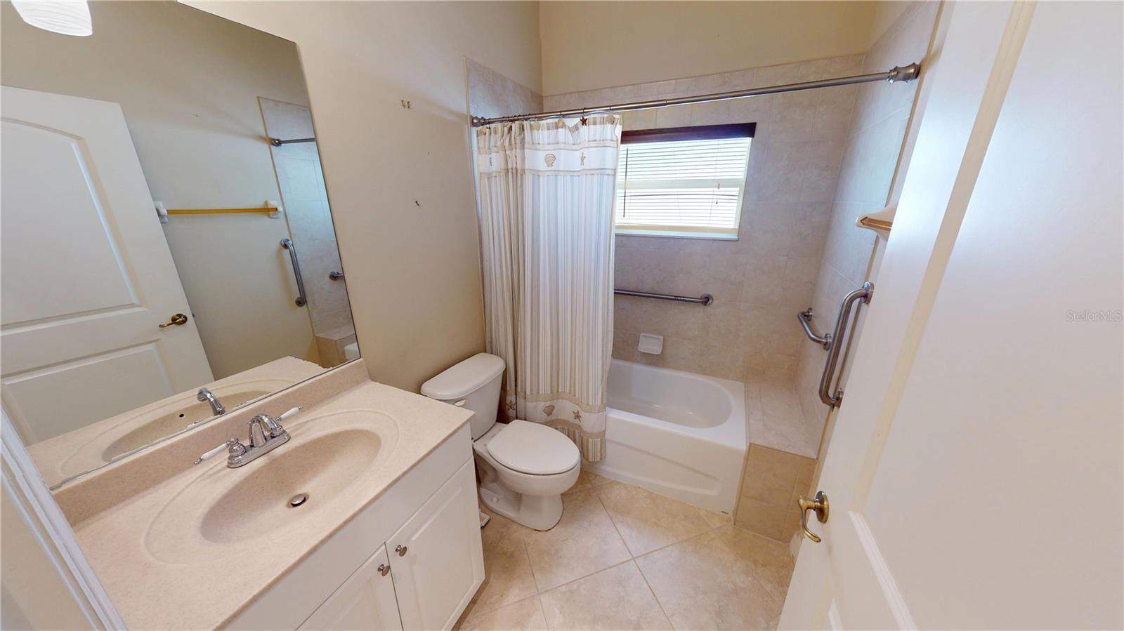 Image 24 of 38 For 327 Monaco Drive 12