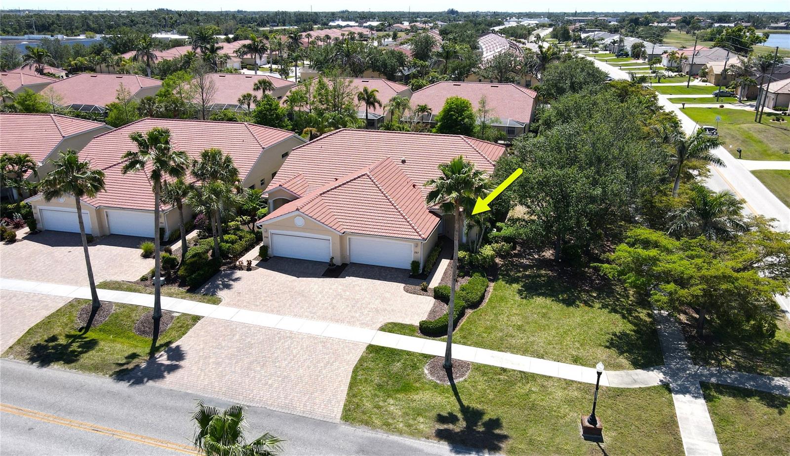 Image 36 of 38 For 327 Monaco Drive 12