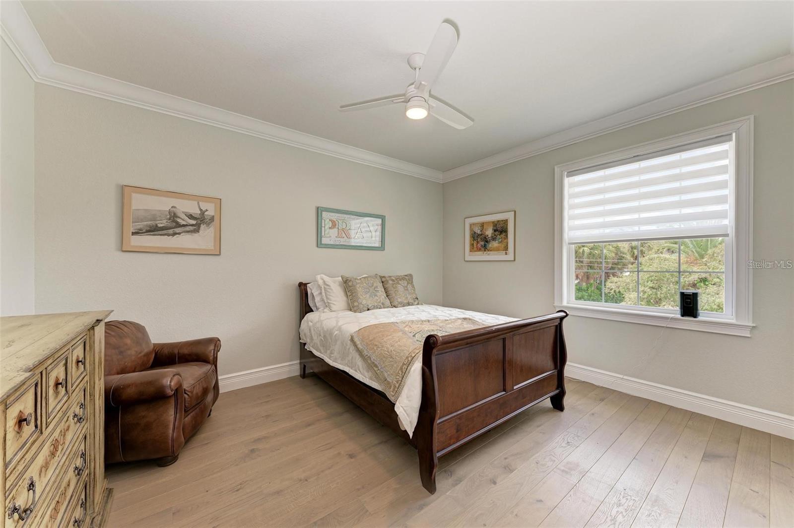Image 11 of 31 For 611 Olympia Avenue