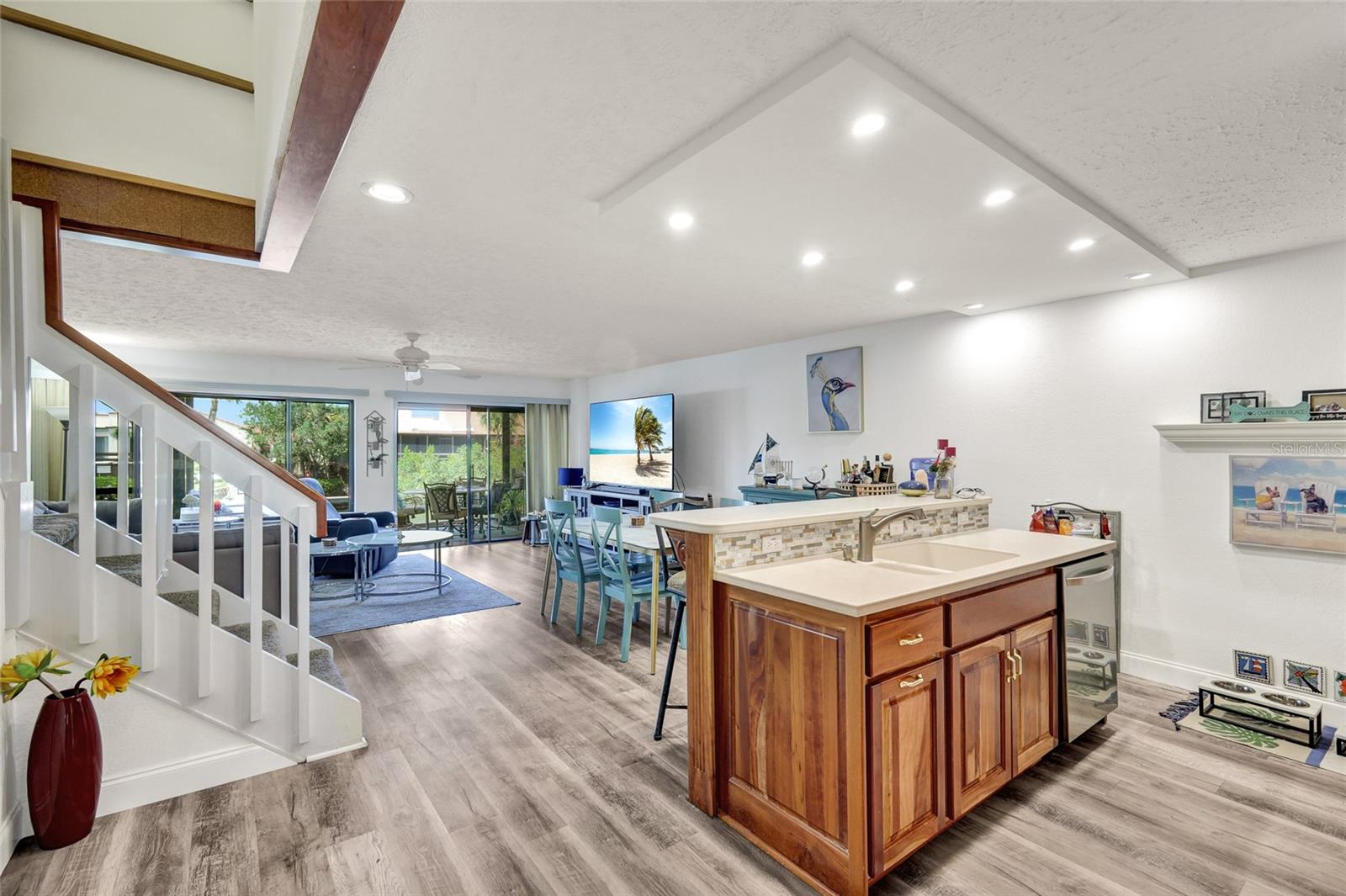 Image 10 of 55 For 25188 Marion Avenue 1038