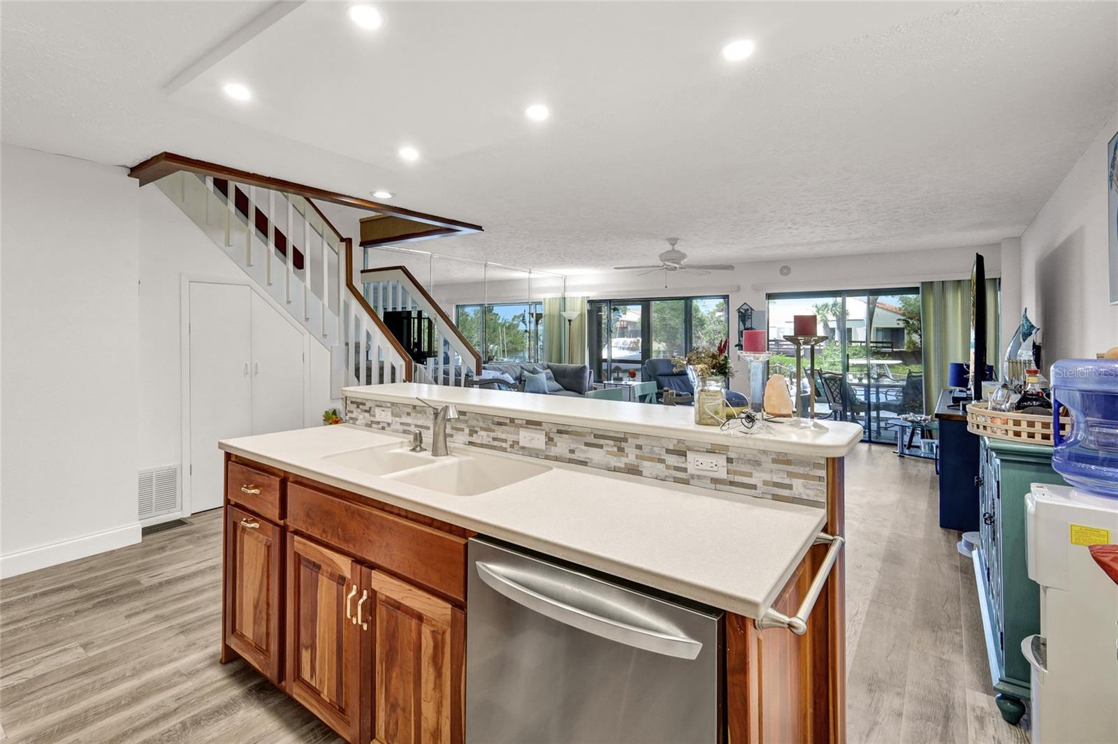 Image 11 of 55 For 25188 Marion Avenue 1038