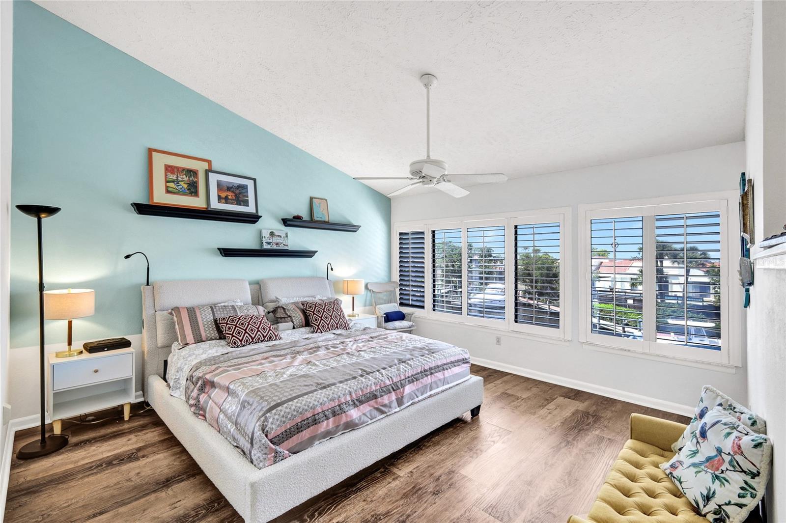 Image 16 of 55 For 25188 Marion Avenue 1038