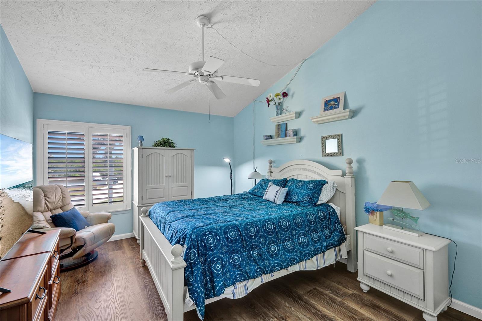 Image 20 of 55 For 25188 Marion Avenue 1038