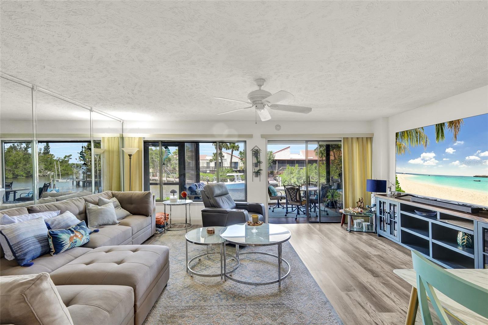 Image 4 of 55 For 25188 Marion Avenue 1038