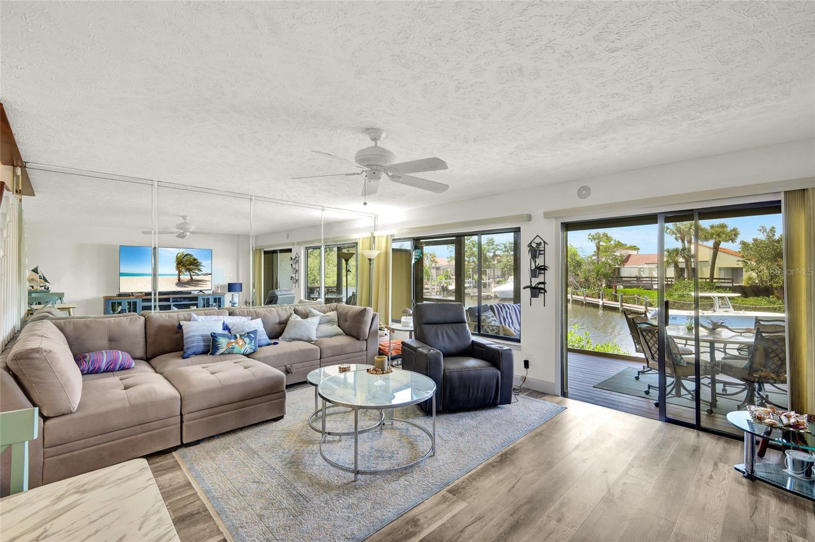 Image 5 of 55 For 25188 Marion Avenue 1038