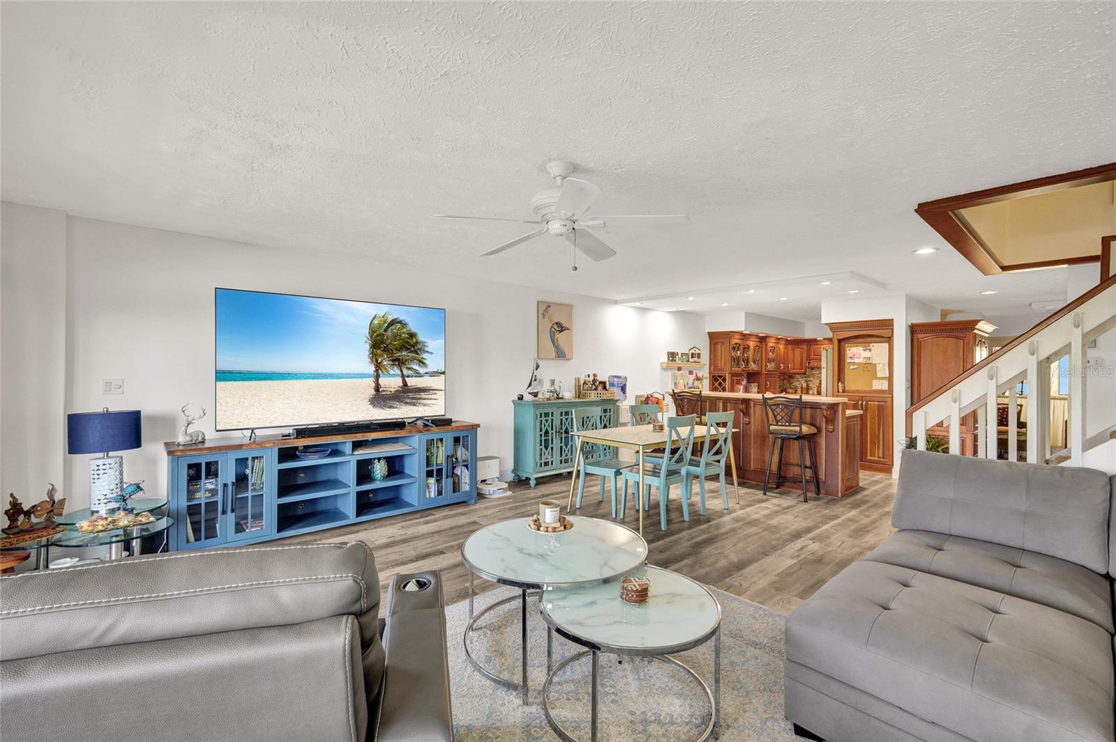 Image 6 of 55 For 25188 Marion Avenue 1038