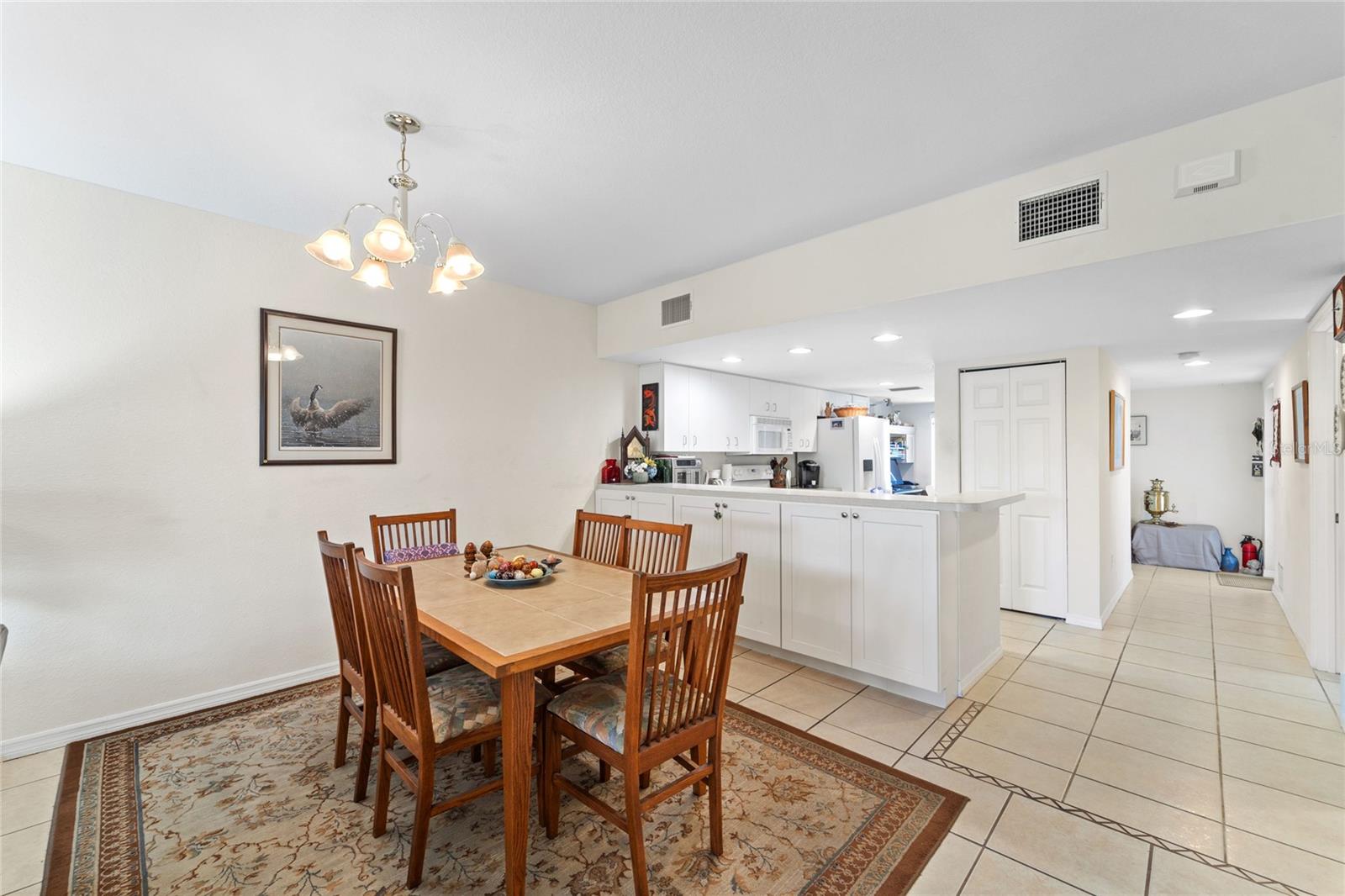 Image 10 of 38 For 9850 Fiddlers Green Circle 130