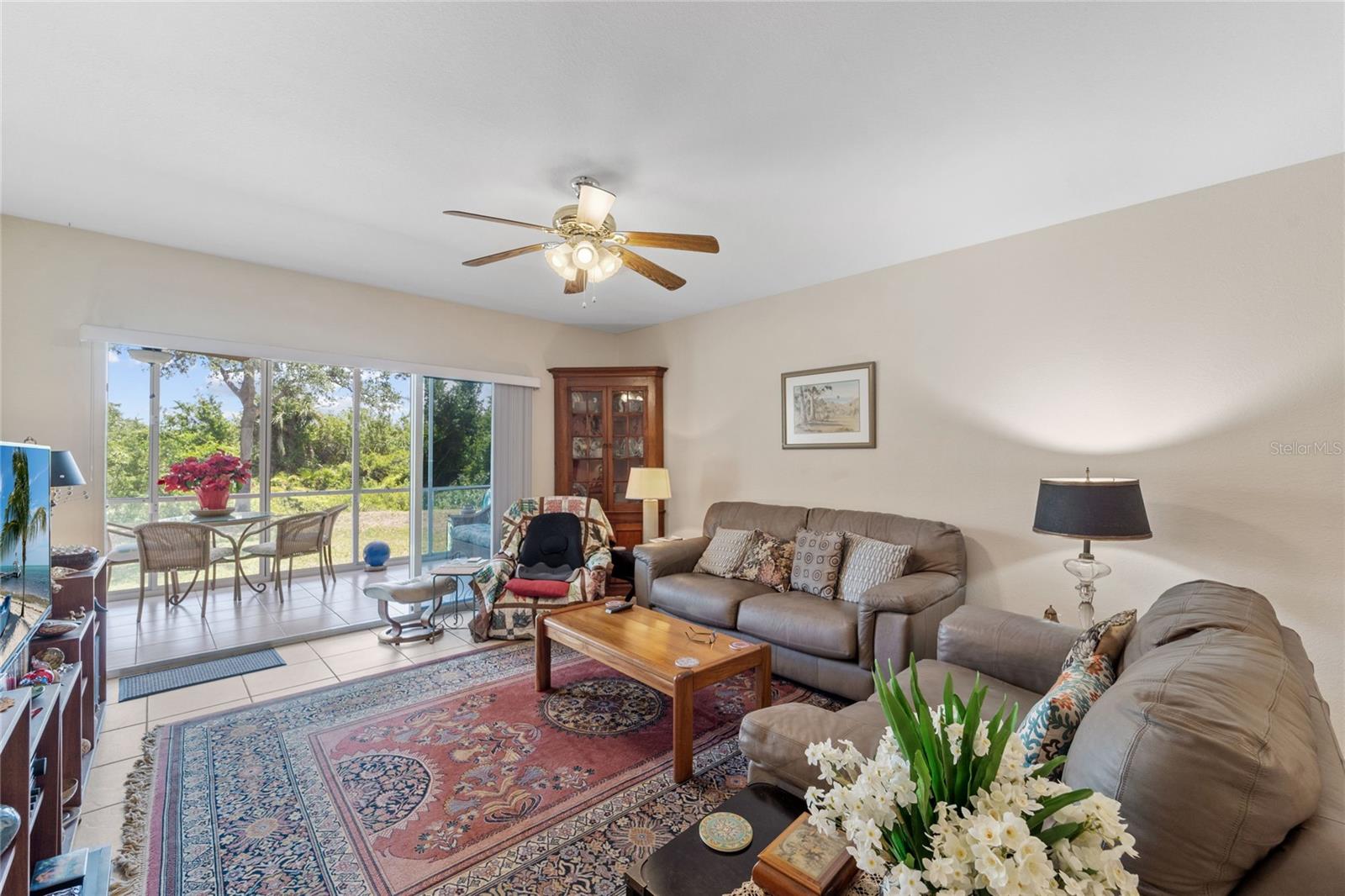 Image 11 of 38 For 9850 Fiddlers Green Circle 130