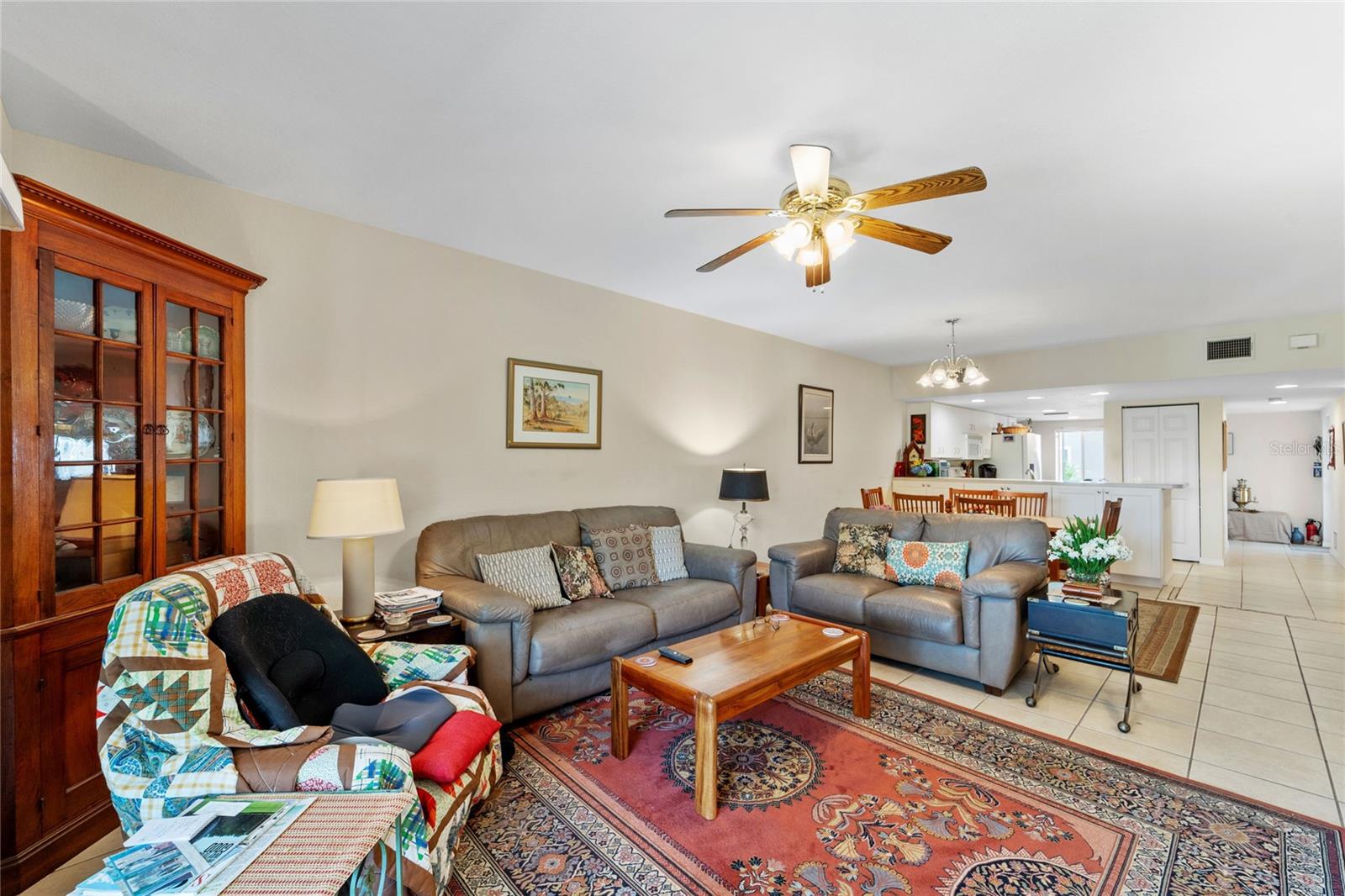 Image 13 of 38 For 9850 Fiddlers Green Circle 130