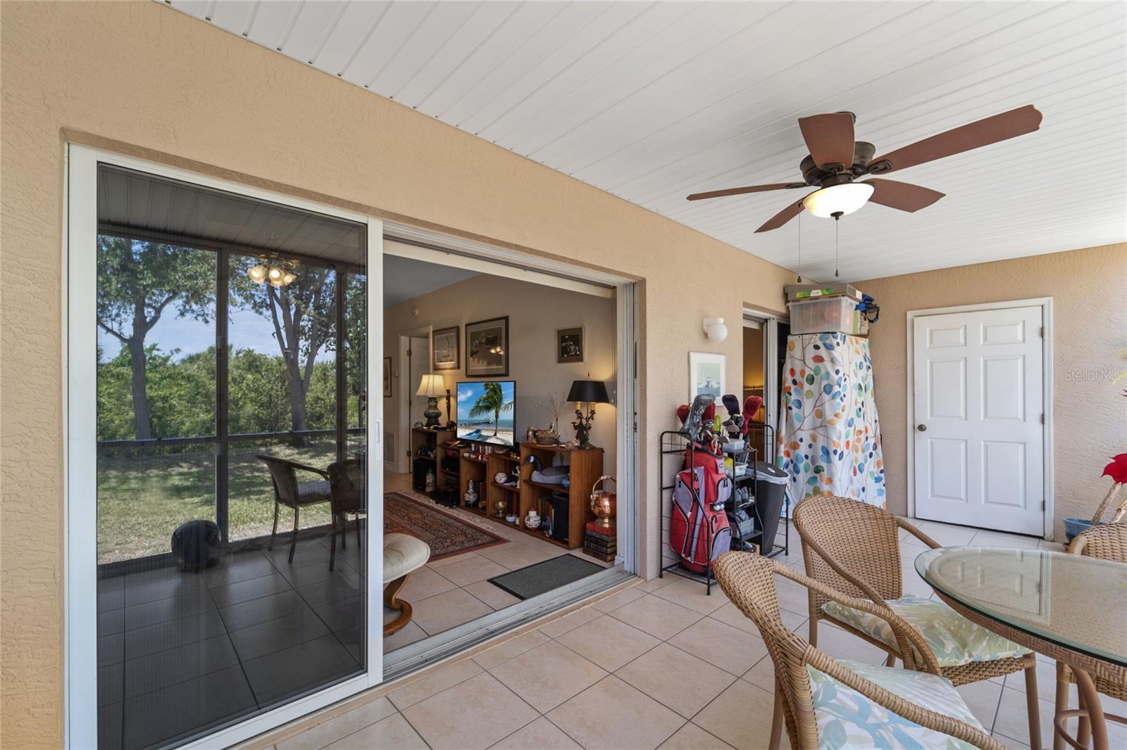 Image 17 of 38 For 9850 Fiddlers Green Circle 130