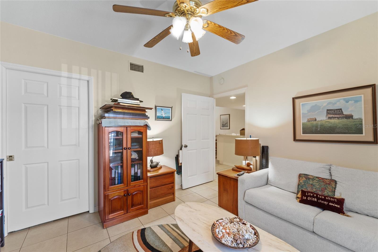 Image 26 of 38 For 9850 Fiddlers Green Circle 130