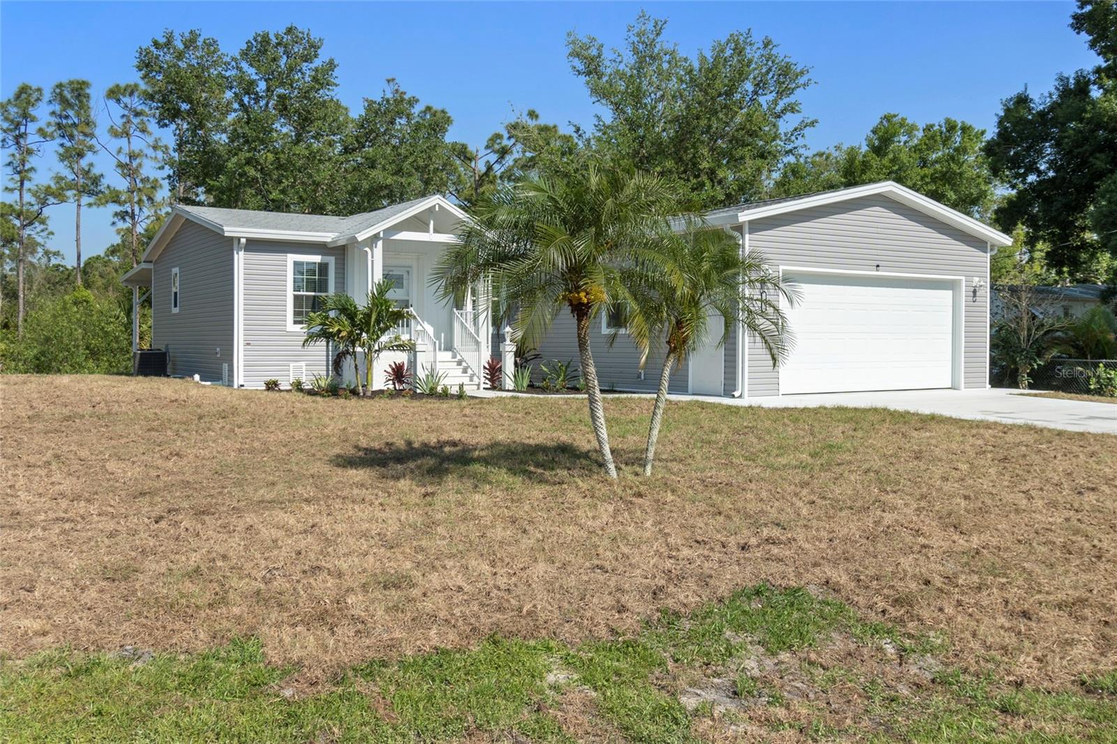 Image 4 of 37 For 11136 Grapefruit Lane