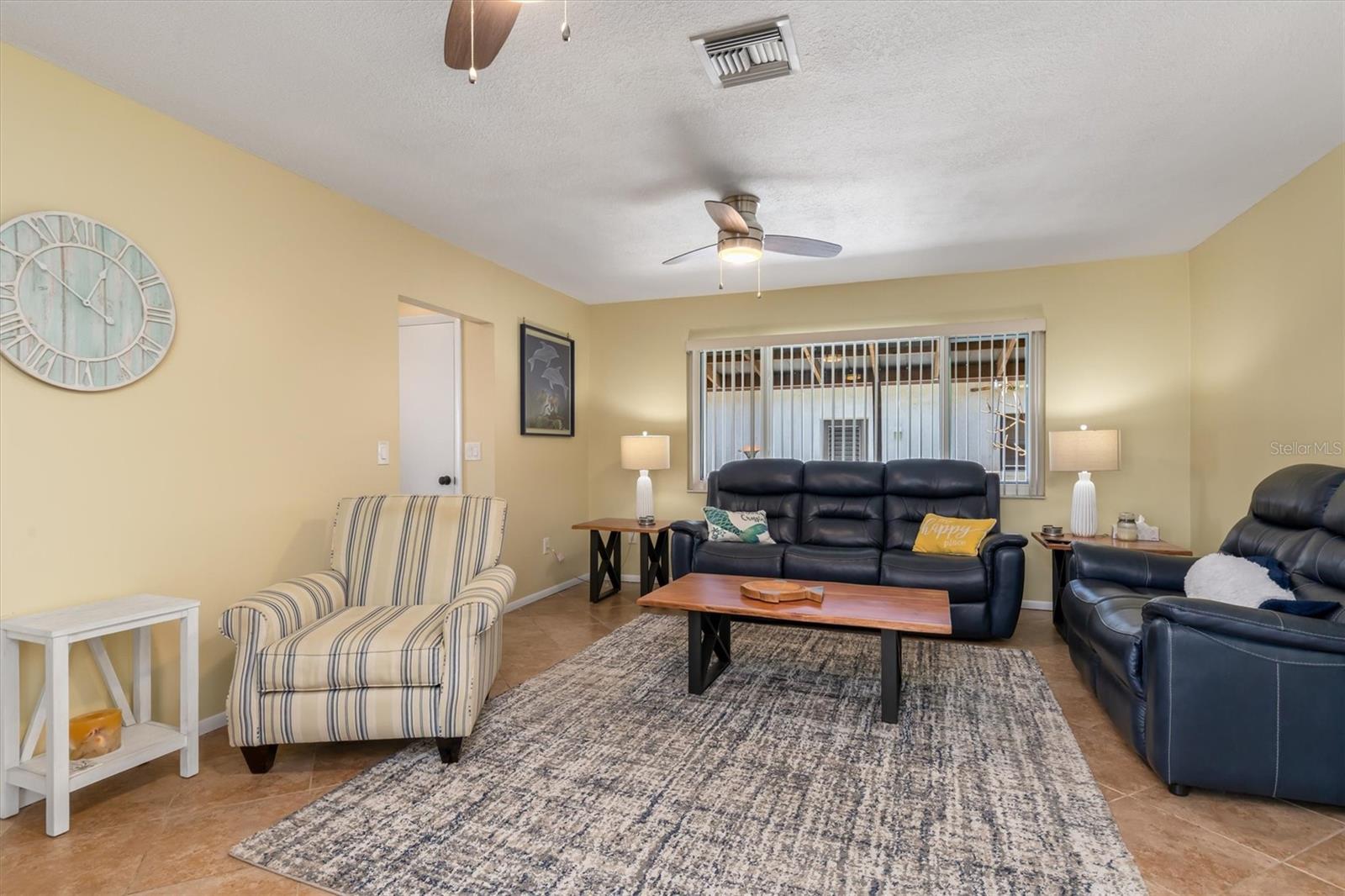 Image 17 of 57 For 931 Cimarron Drive
