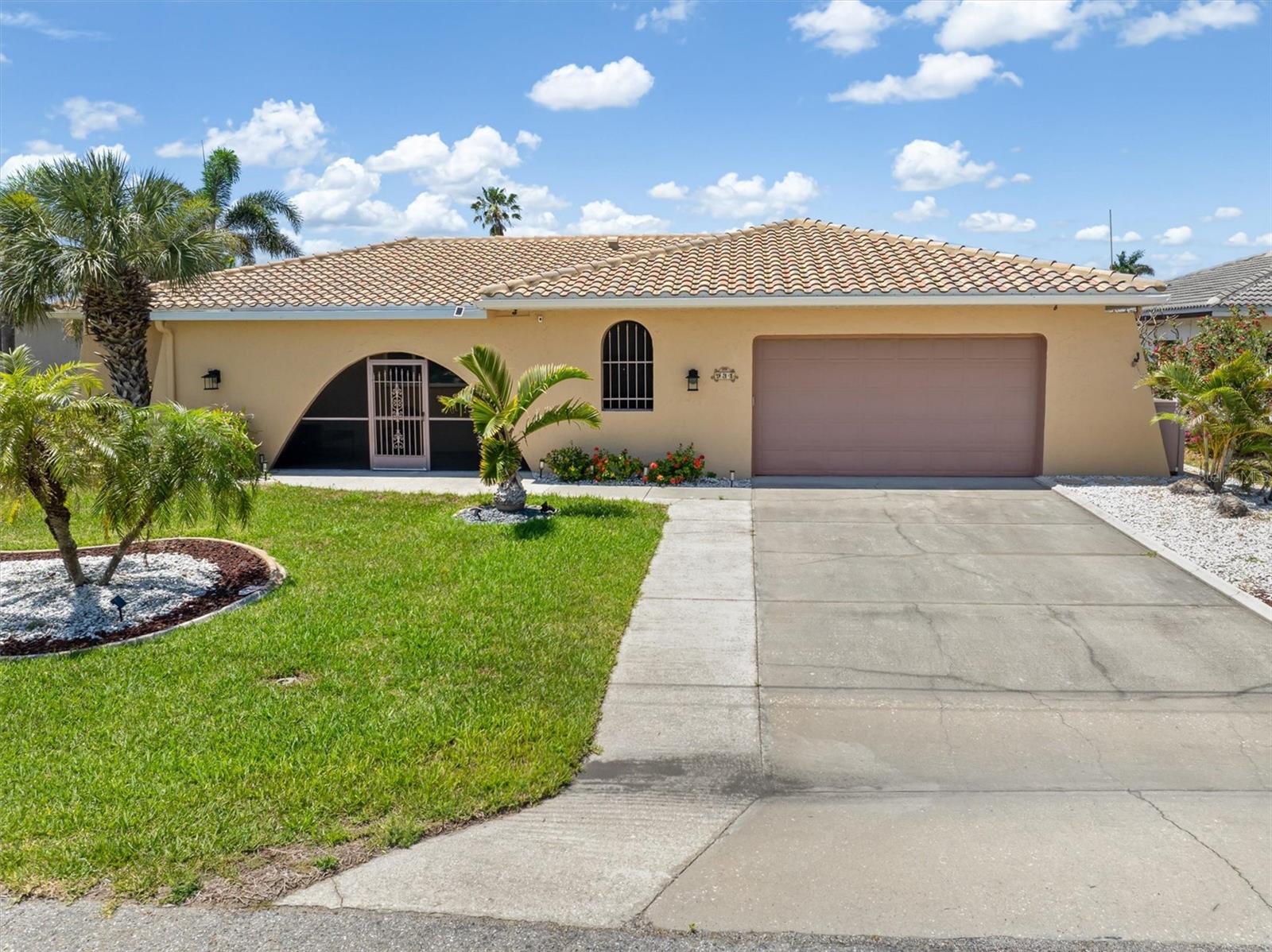 Image 3 of 57 For 931 Cimarron Drive