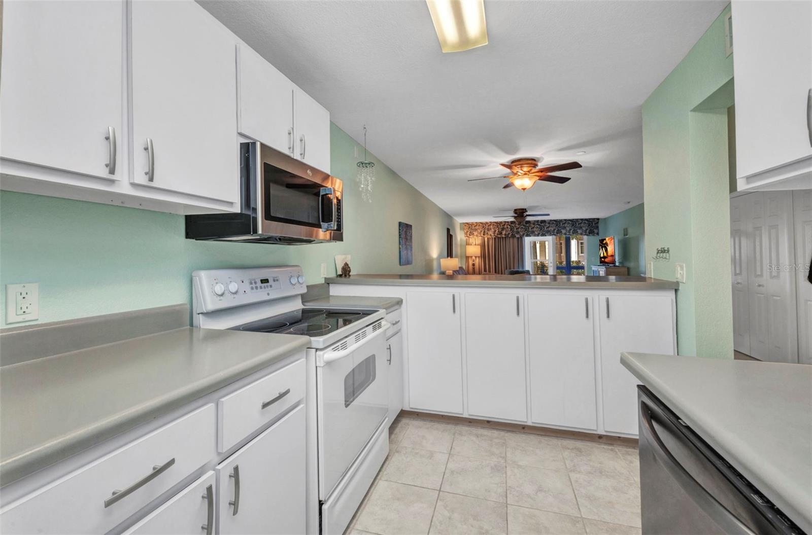 Image 13 of 51 For 150 Harborside Avenue 134