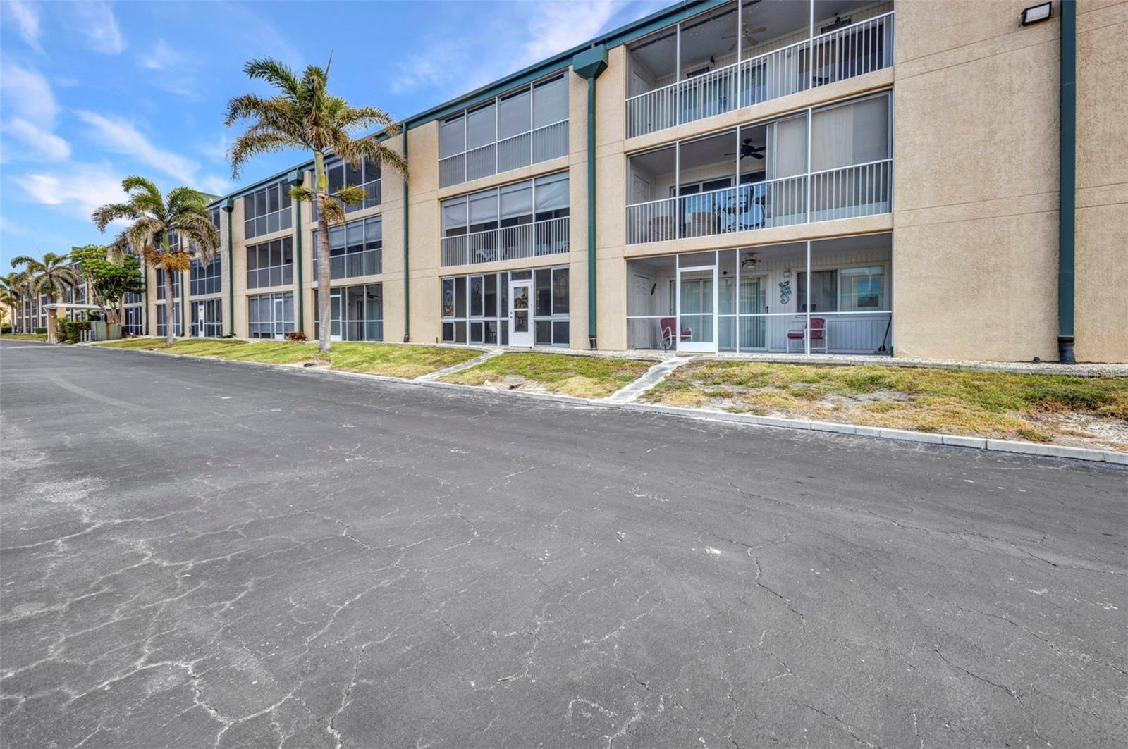 Image 30 of 51 For 150 Harborside Avenue 134