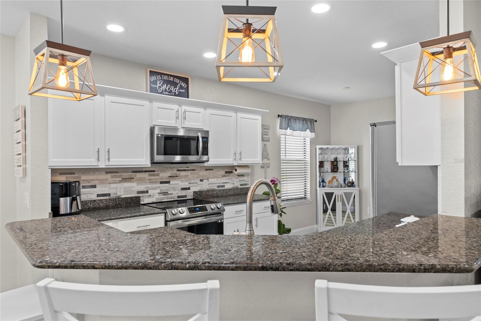 Image 11 of 47 For 15193 Mille Fiore Boulevard