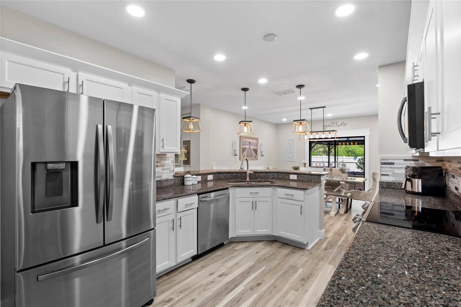 Image 15 of 47 For 15193 Mille Fiore Boulevard