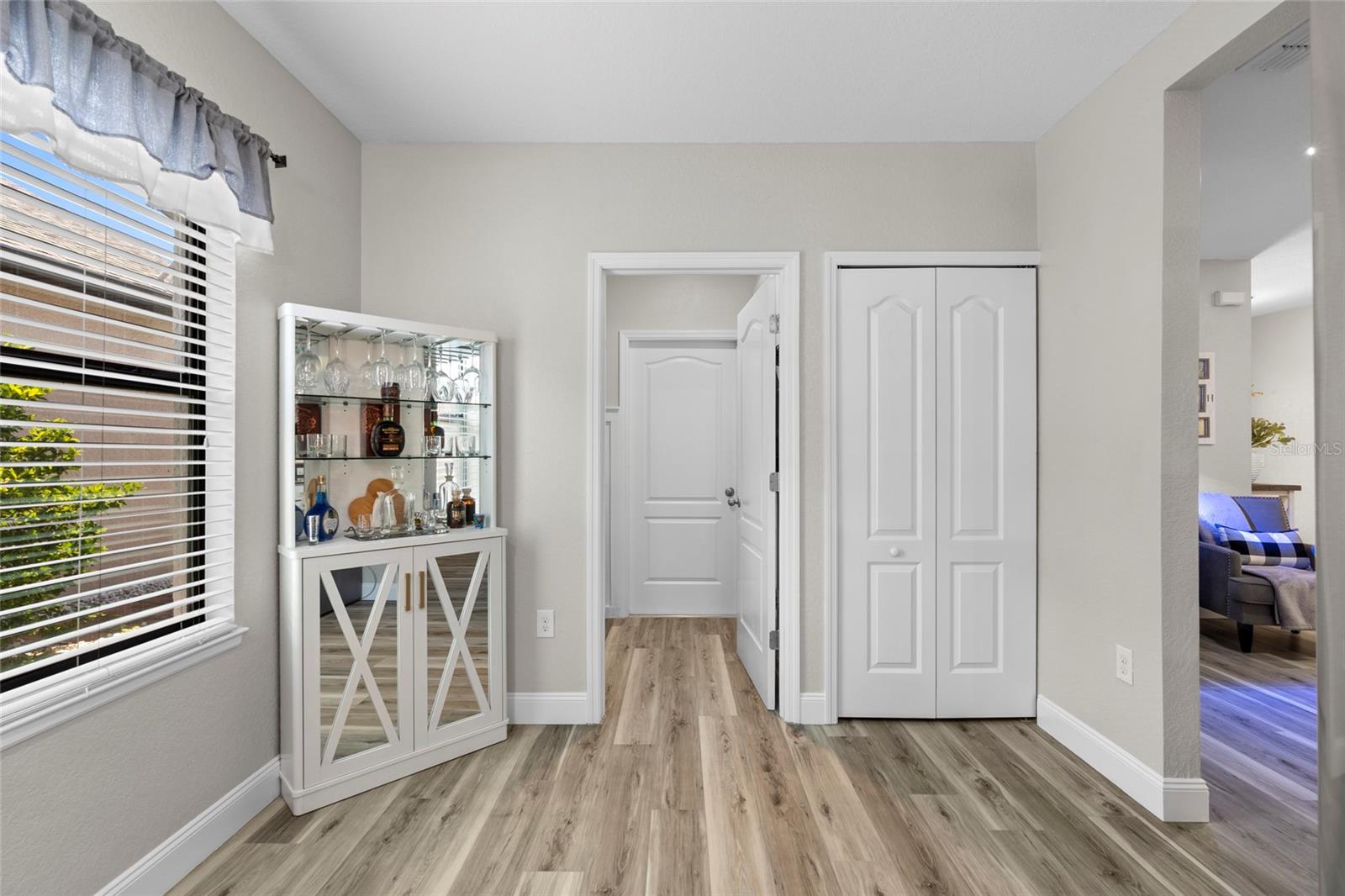 Image 17 of 47 For 15193 Mille Fiore Boulevard