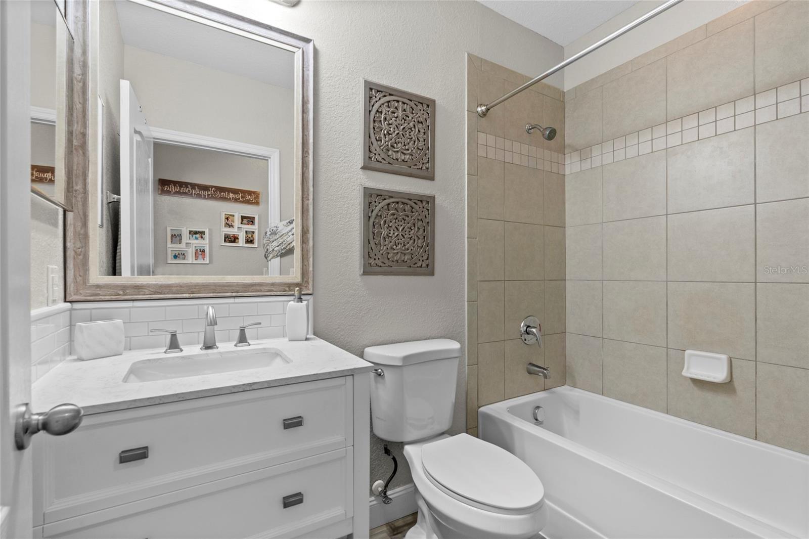 Image 21 of 47 For 15193 Mille Fiore Boulevard