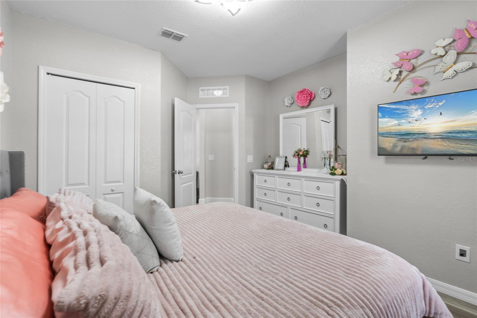 Image 25 of 47 For 15193 Mille Fiore Boulevard
