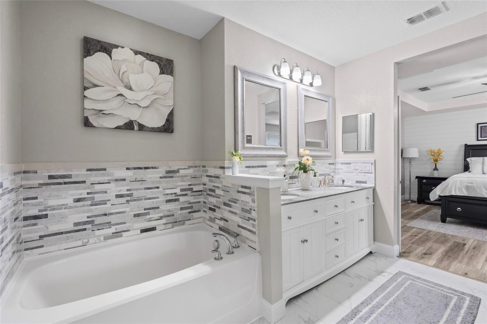 Image 30 of 47 For 15193 Mille Fiore Boulevard